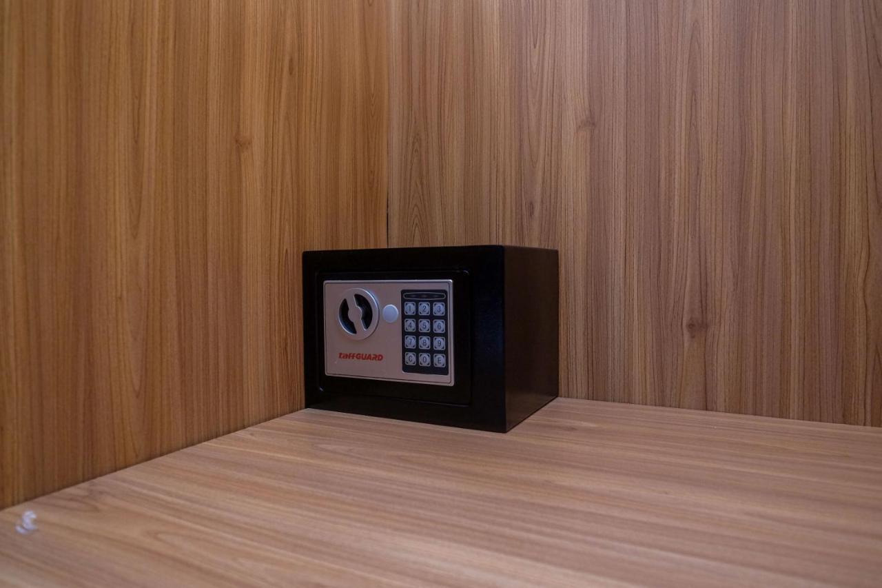 Urbanview Hotel Syariah Wisnugraha By Reddoorz Yogyakarta Exterior photo