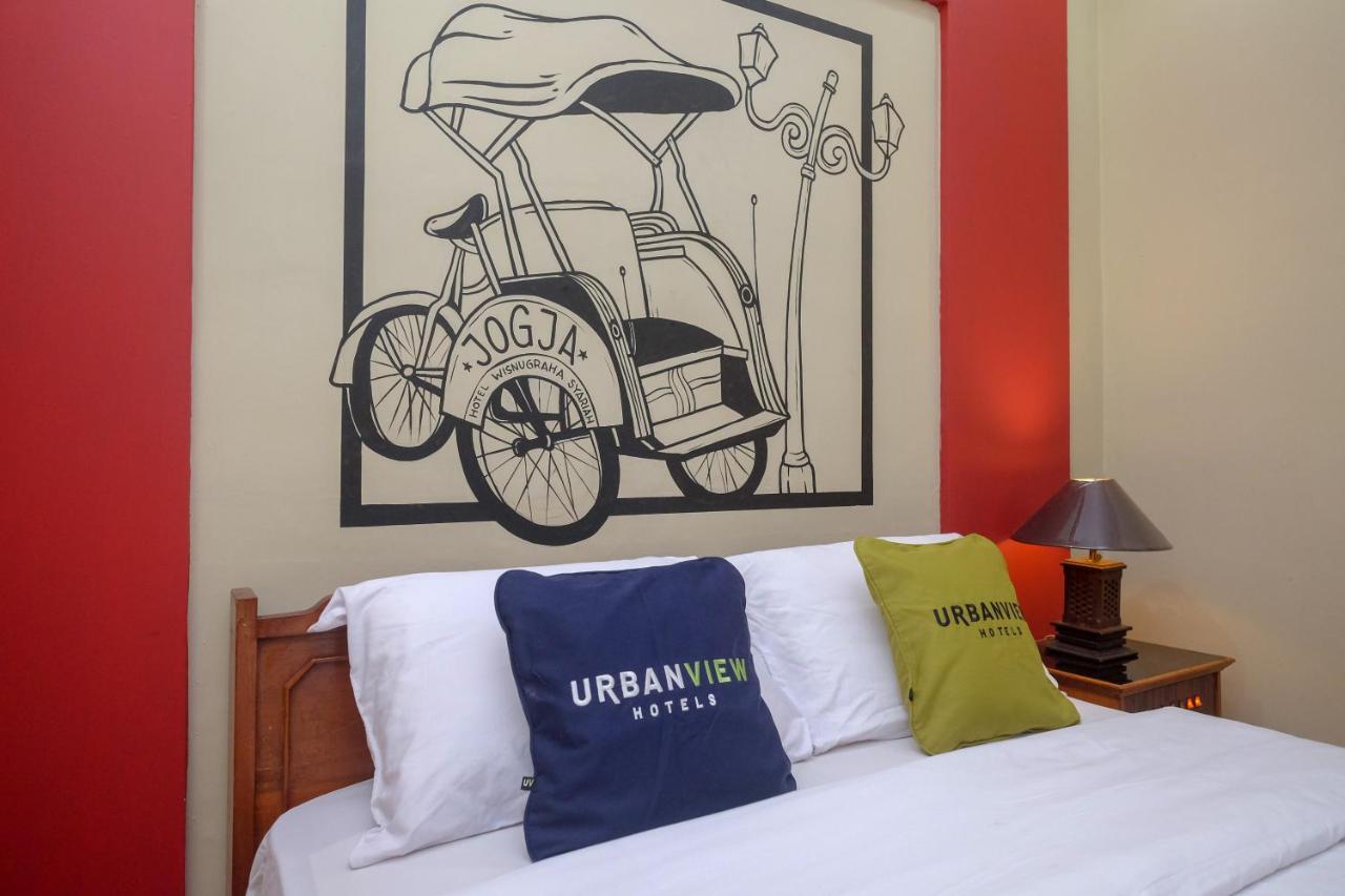 Urbanview Hotel Syariah Wisnugraha By Reddoorz Yogyakarta Exterior photo